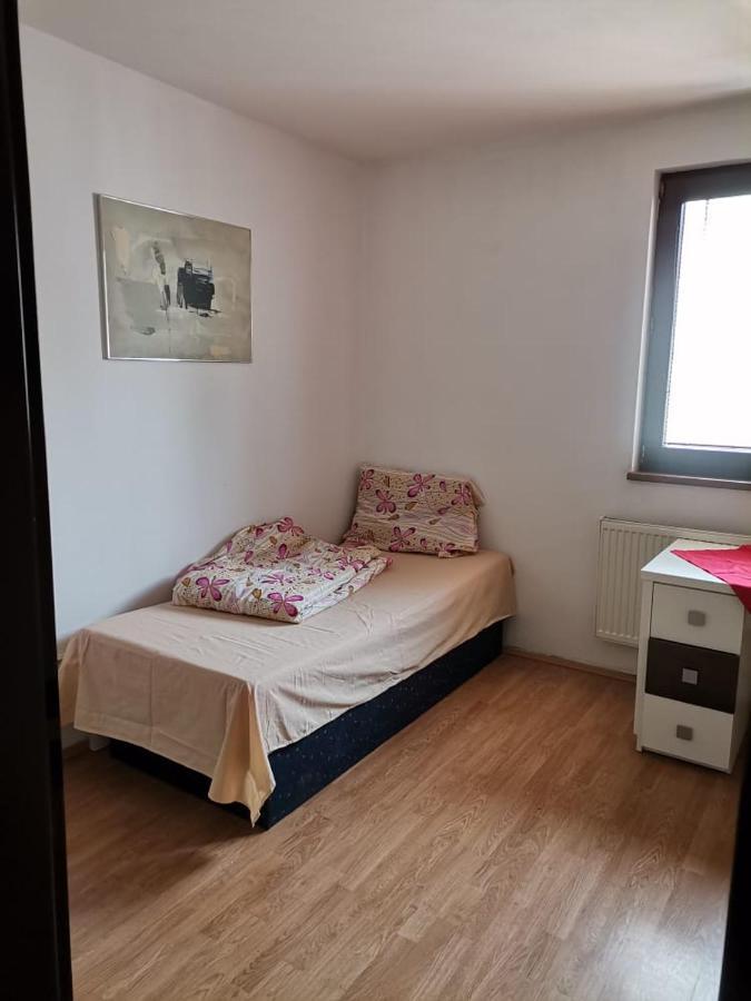 Anh' Private Rooms For Tourist Bratislava Bagian luar foto