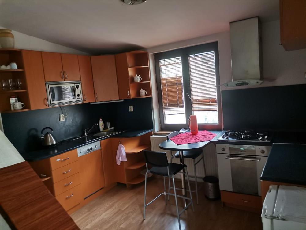 Anh' Private Rooms For Tourist Bratislava Bagian luar foto